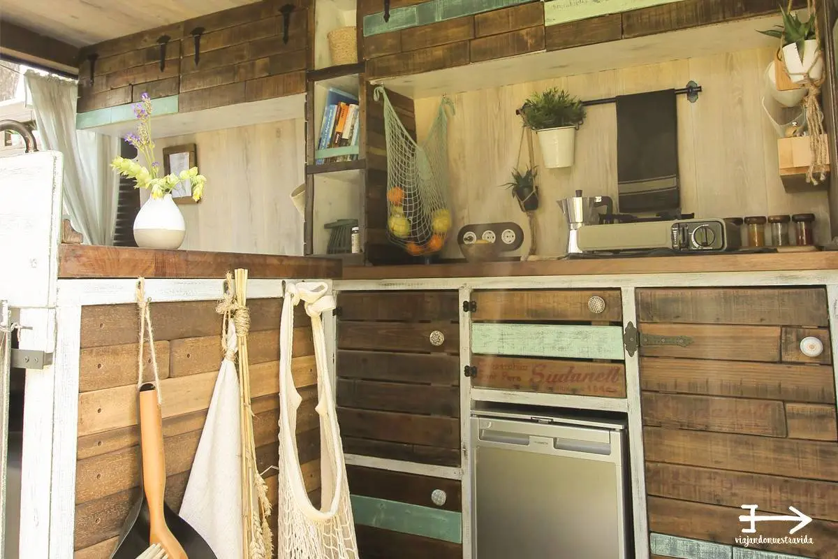 Distribución de una furgoneta camper Diseñar una furgoneta camper
