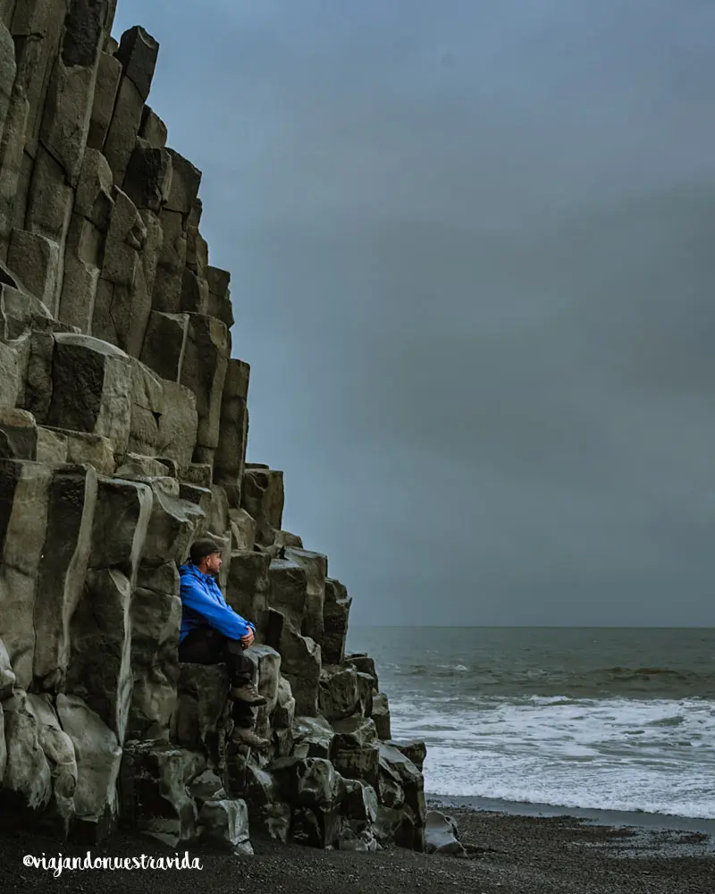 Playa de Reynisfjara en Islandia Playa de Reynisfjara en Islandia