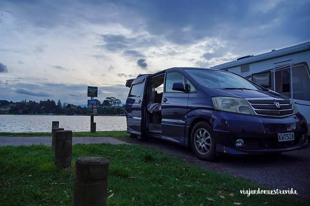 pernoctar-en-nueva-zelanda-freedom-camping_