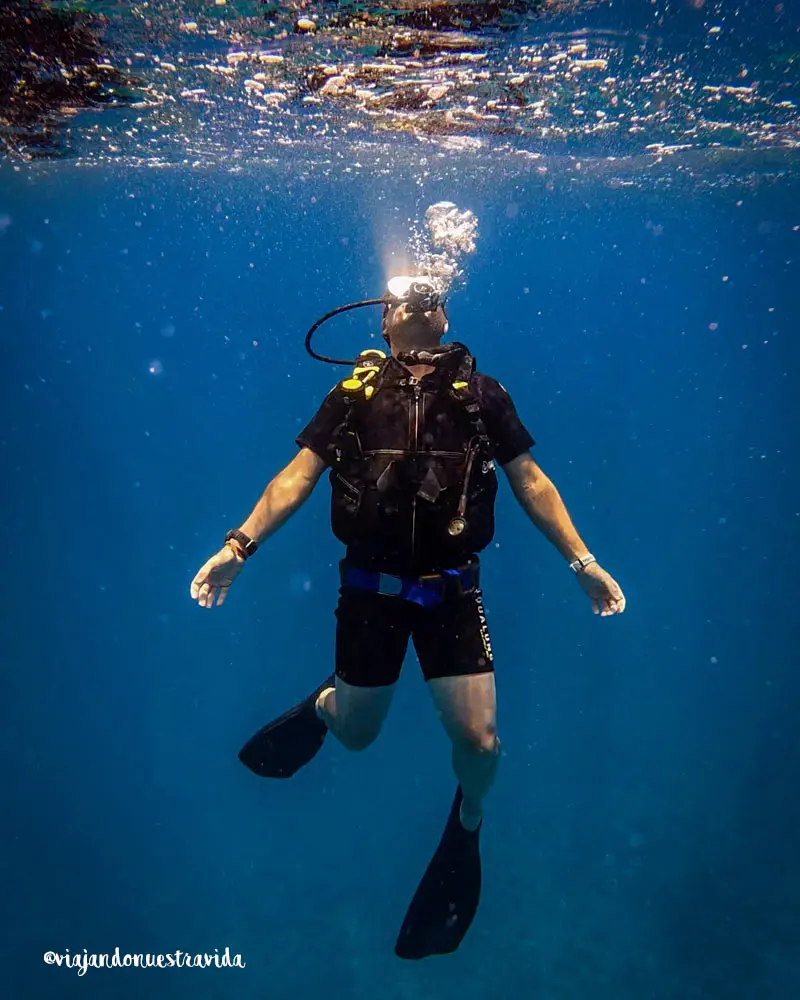 mejor-isla-para-hacer-buceo-y-viajar-a-maldivas-por-libre-y-barato